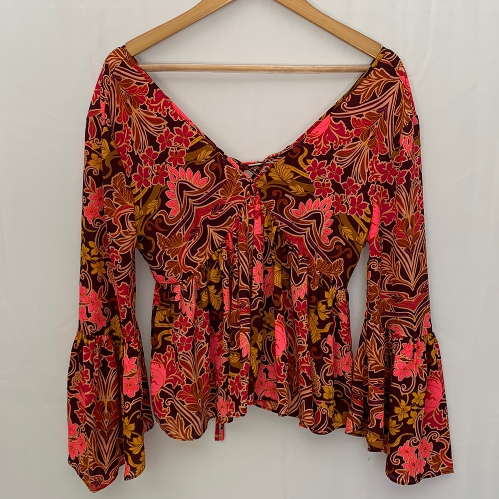 Gianni Bini Floral Cropped Swing Bell Sleeve Blouse Lace Up Back Size XS